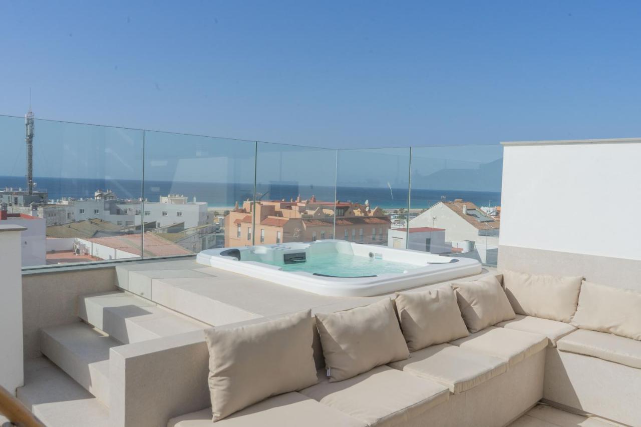 Atico Superior Con Terraza Vistas Jacuzzi Y Wifi - Poniente Penthouse