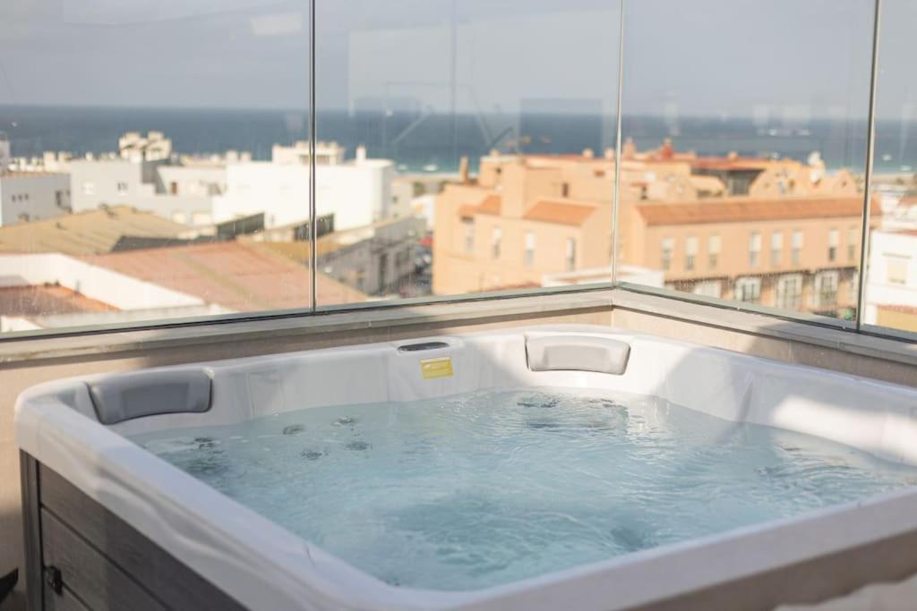 Atico Superior Con Terraza Vistas Jacuzzi Y Wifi - Poniente Penthouse Tarifa