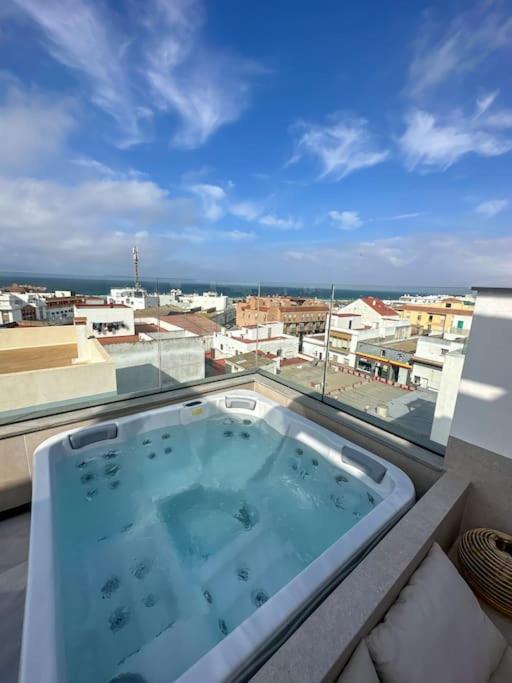 Atico Superior Con Terraza Vistas Jacuzzi Y Wifi - Poniente Penthouse Apartment *
