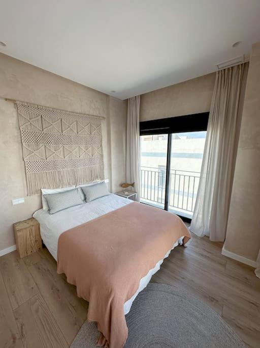 Atico Superior Con Terraza Vistas Jacuzzi Y Wifi - Poniente Penthouse Apartment *